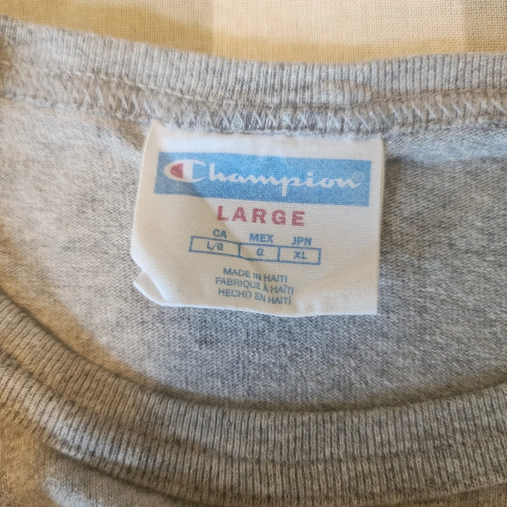Champion Tee Shirt, Sz. L - Picture 3 of 5